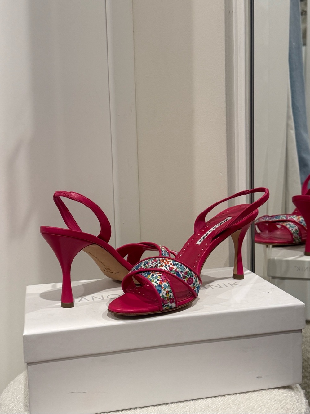 BRAND NEW Manolo Blahnik Pink Floral Strap Slingback Heels